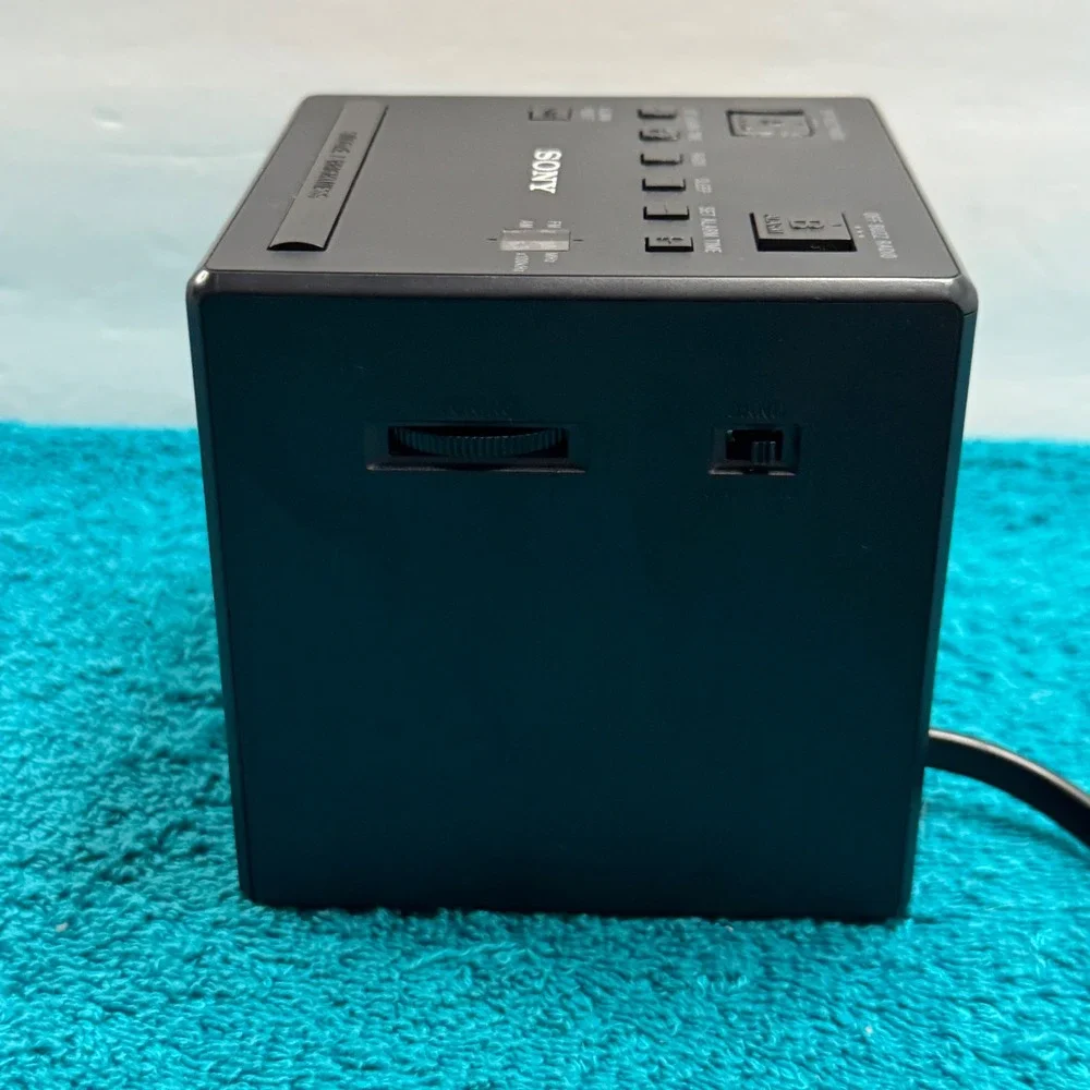Sony Dream Machine ICF-C1T Dual Alarm Clock Radio AM/FM Black Mirror Cube